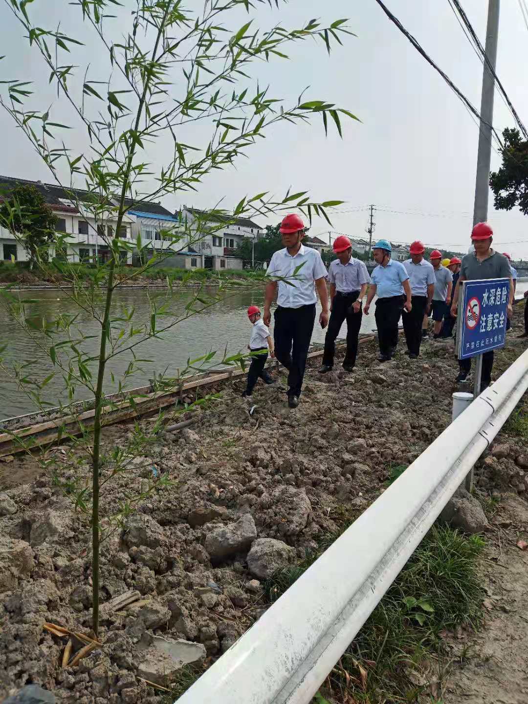 廳長(zhǎng)視察 (3)